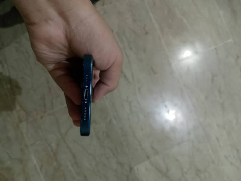 Apple iPhone 12 5