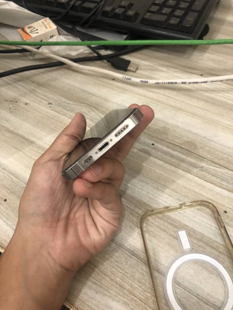 Apple iPhone 14 Pro 1