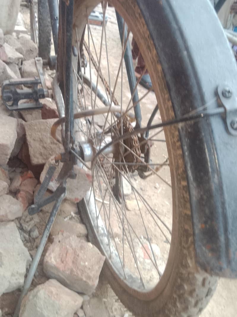 اچھی حالت میں سائیکل برائے فروخت 4