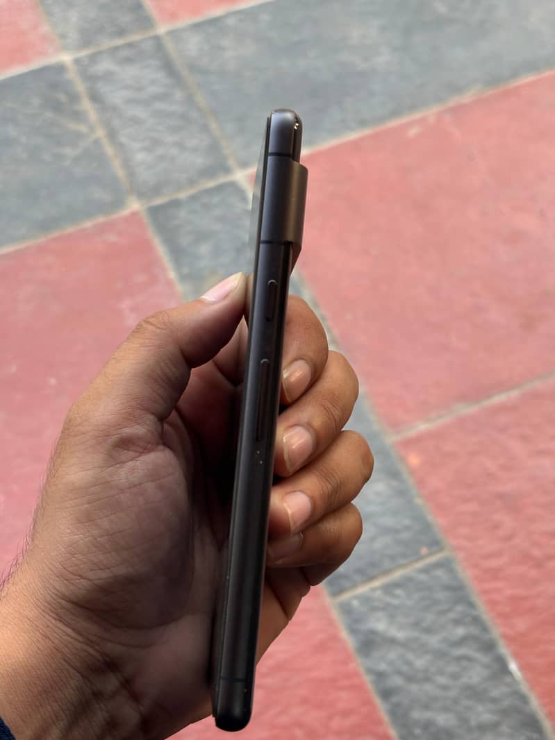 Google Pixel 7 4