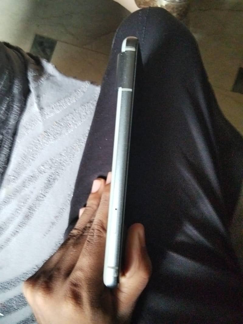 Google Pixel 8 2