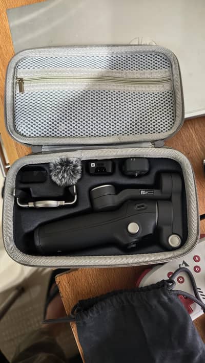 DJI Osmo Mobile 7P + DJI Mic Mini + Bag