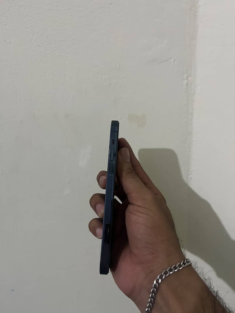 Apple iPhone 12 Pro 2