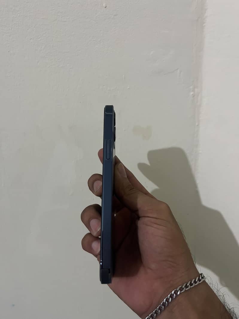 Apple iPhone 12 Pro 3