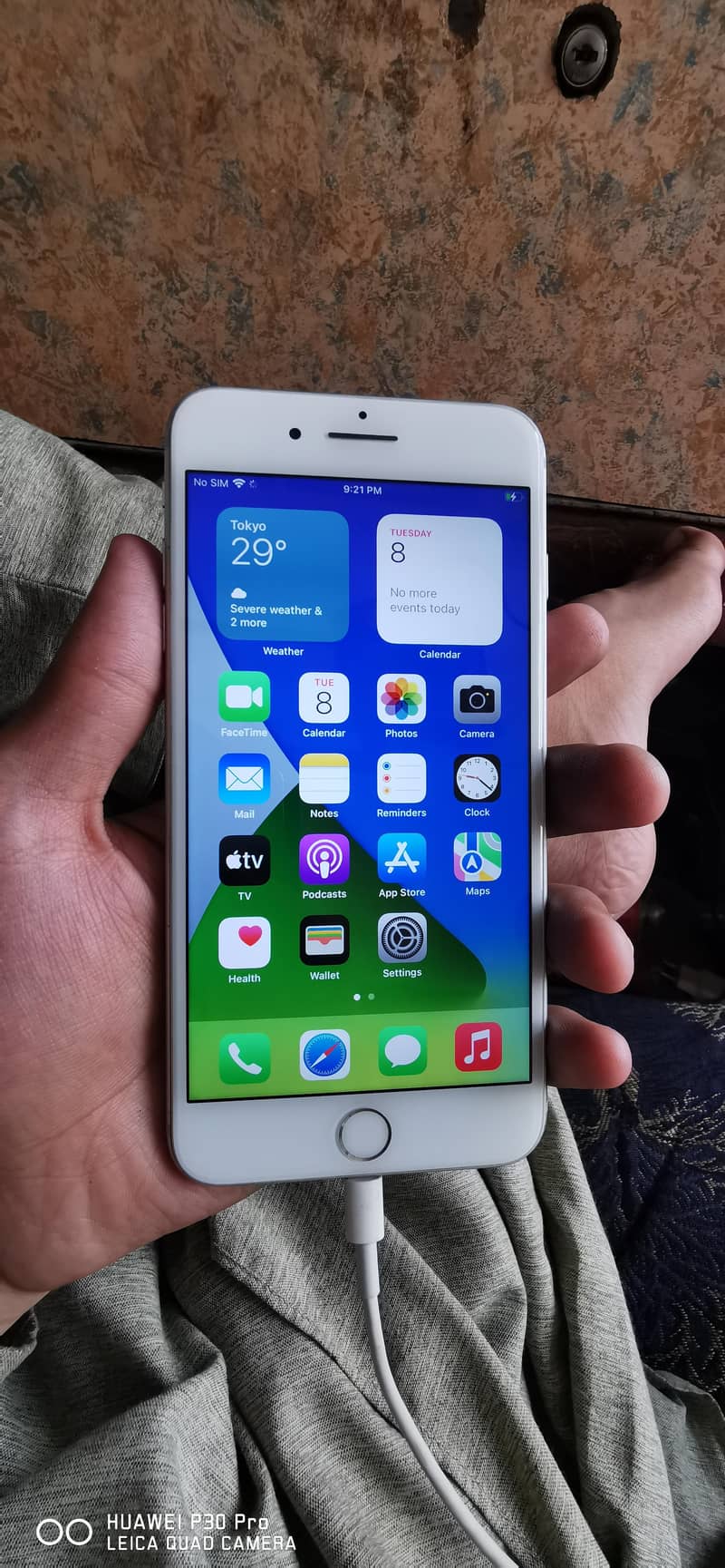 Apple iPhone 7 Plus 0
