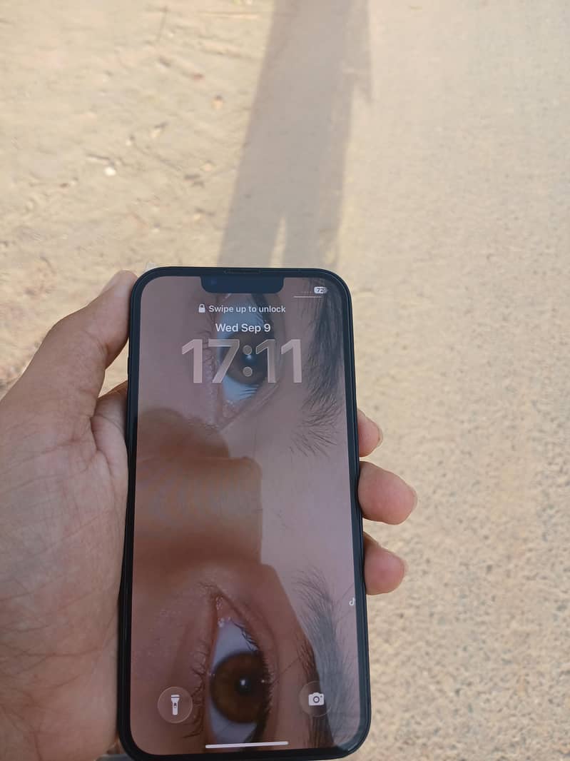Apple iPhone 13 1