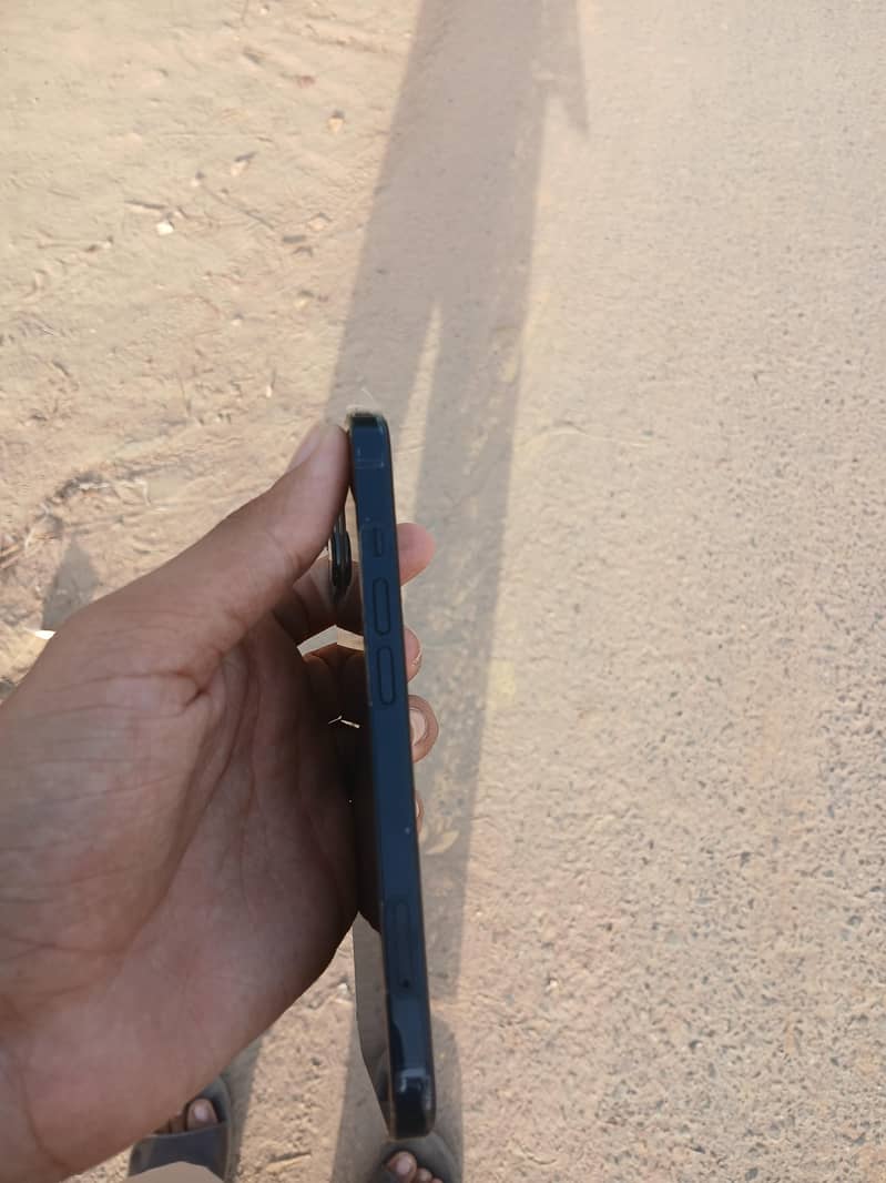 Apple iPhone 13 3