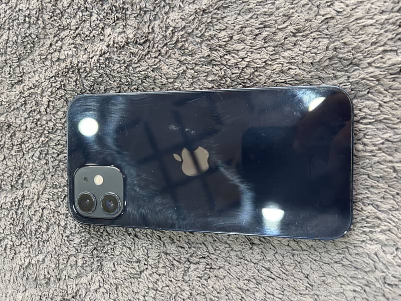 Apple iPhone 12 3