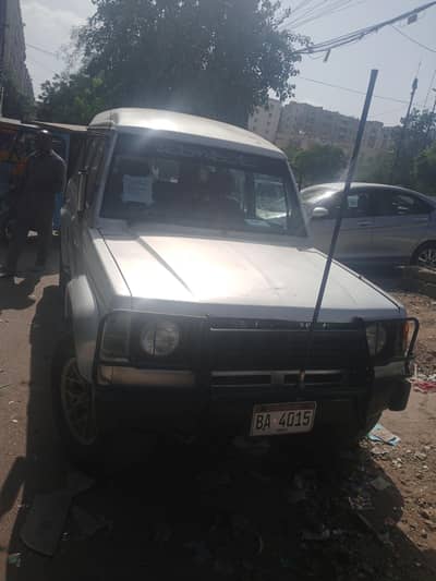 geniune Mitsubishi pajero model 1987 (03322044827)