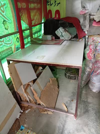 table With 36inch Hight 34inch