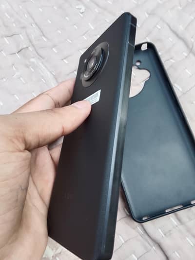 Aquos r7 12/256 official pta
