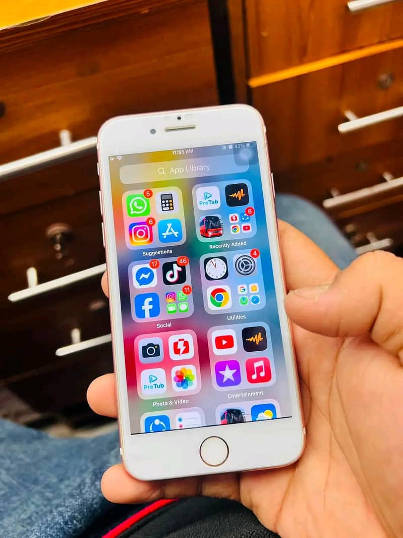 Apple iPhone 7 1