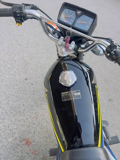 Honda 125 all paper okie with number