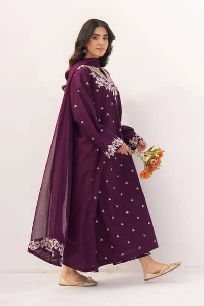 Purple embroidered lawn 3 piece