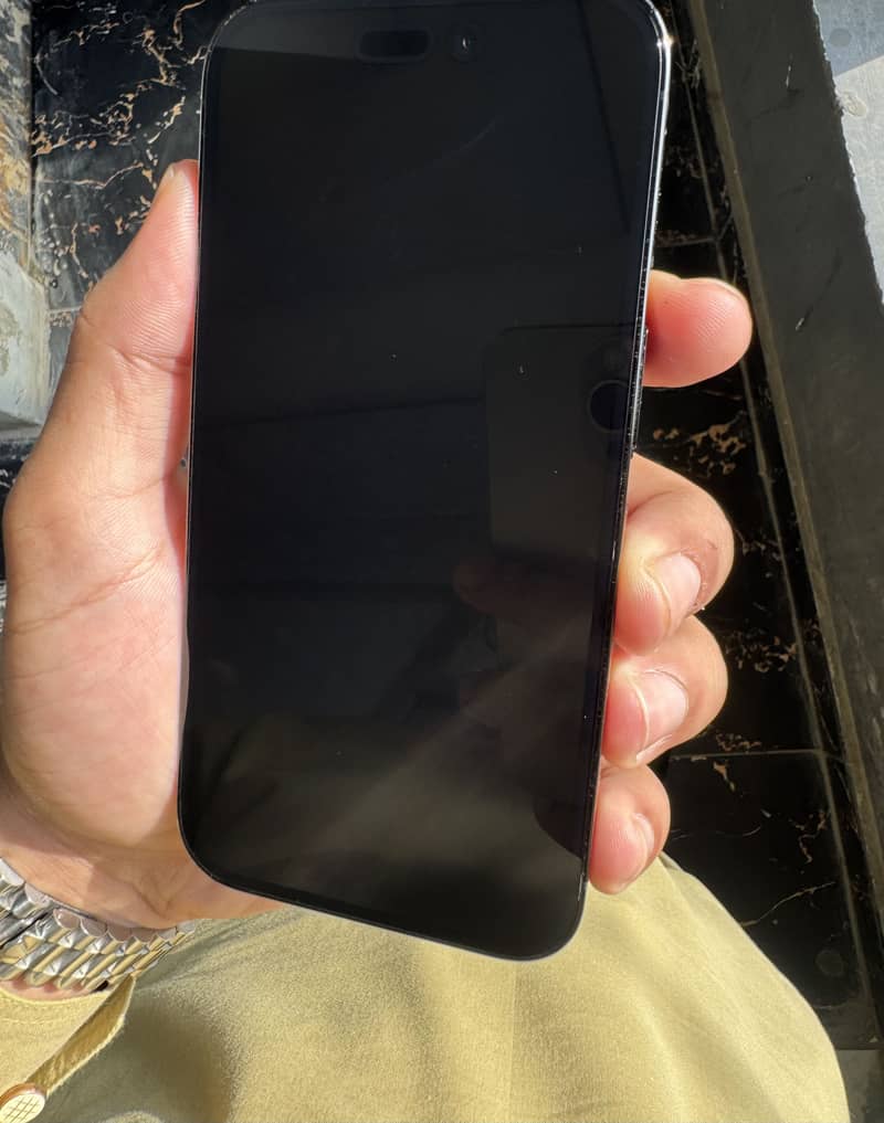 Apple iPhone 14 Pro 2