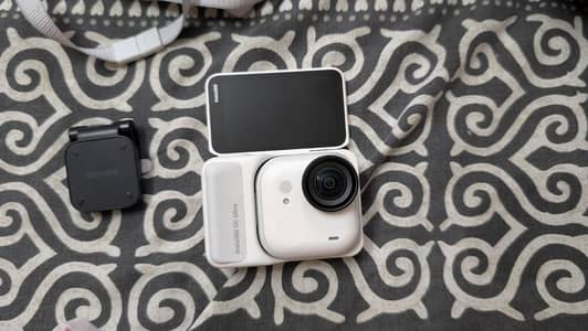Insta 360 go ultra like brand new- Only 4 months used with care.