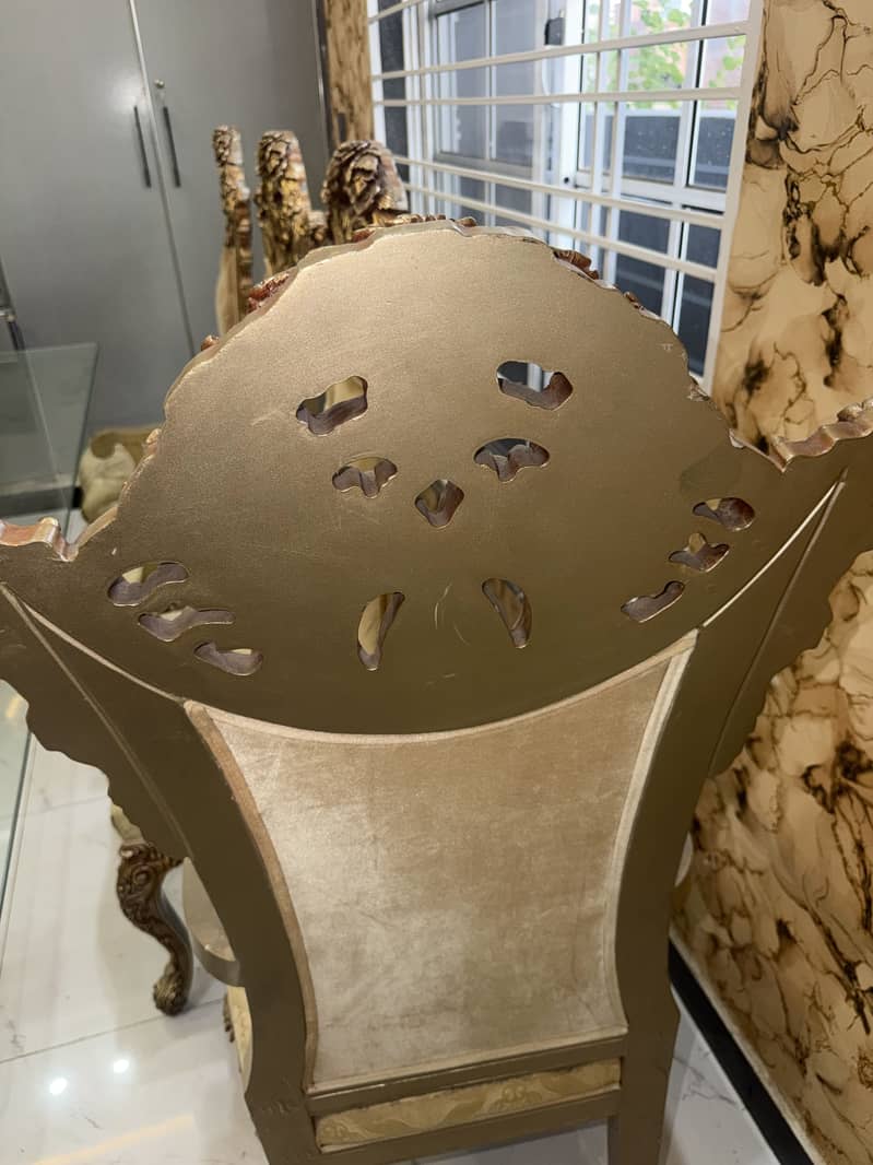 DINNING TABLE 4