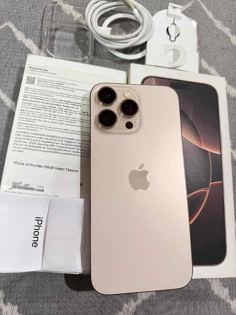 iPhone 16 Pro Max 4