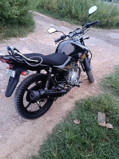 Yamaha YBR G 2025