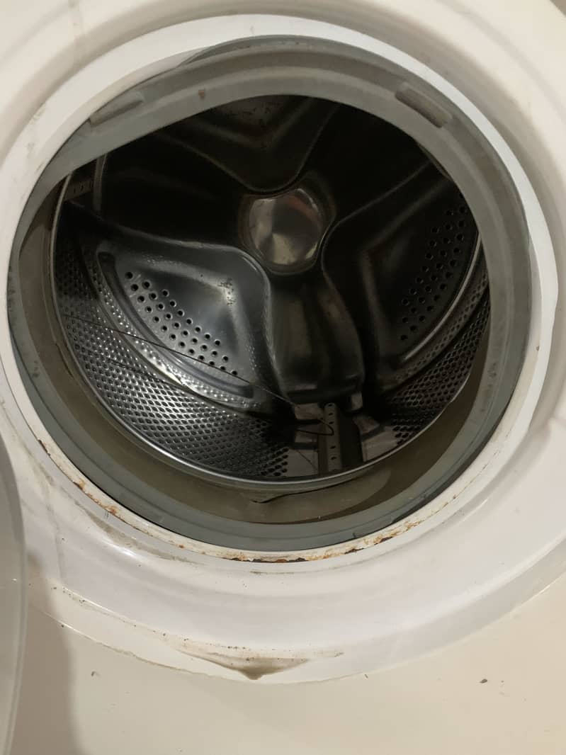 Front load washing machine 9
