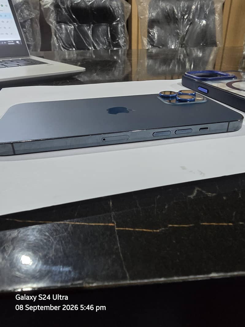 Apple iPhone 12 Pro Max 6