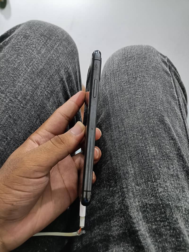 Apple iPhone X 1