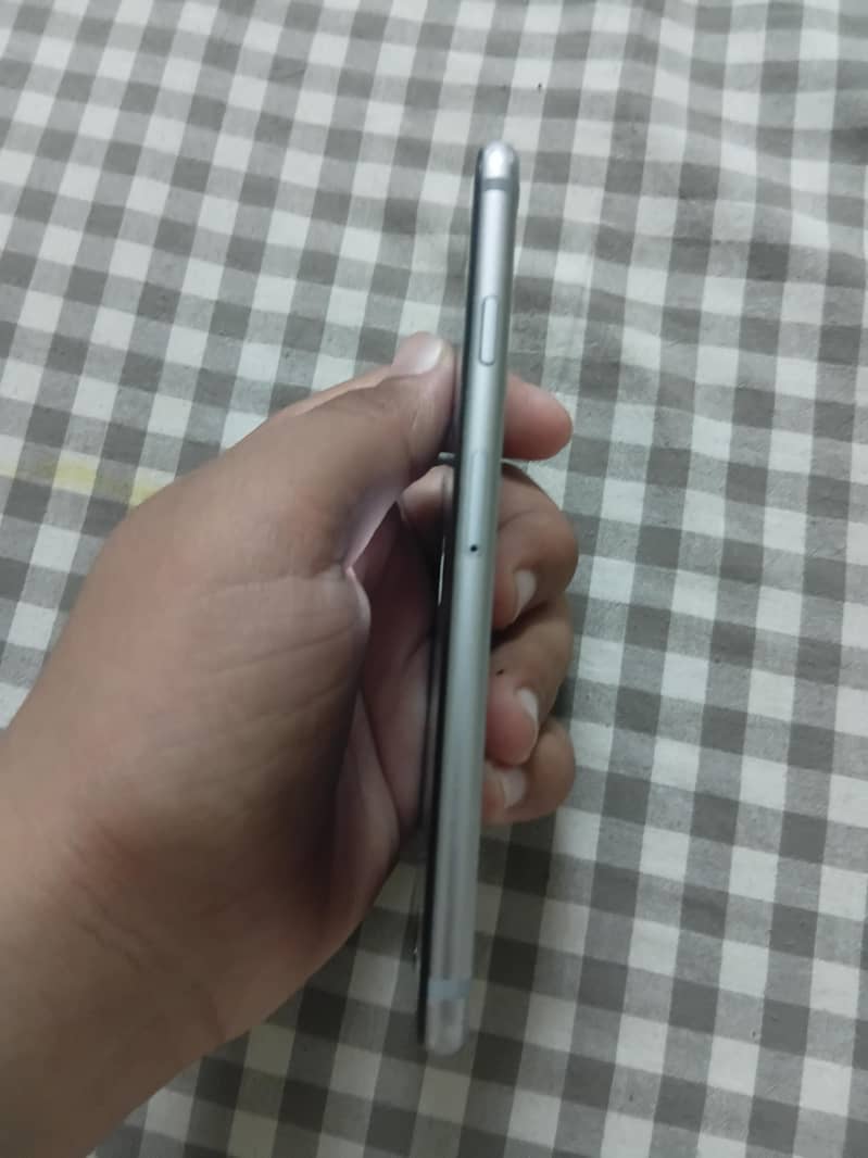 Apple iPhone 6 2