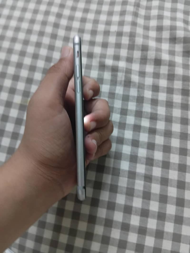 Apple iPhone 6 3