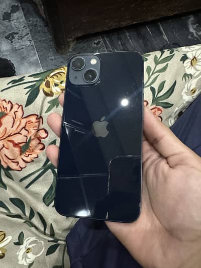 Apple iPhone 13