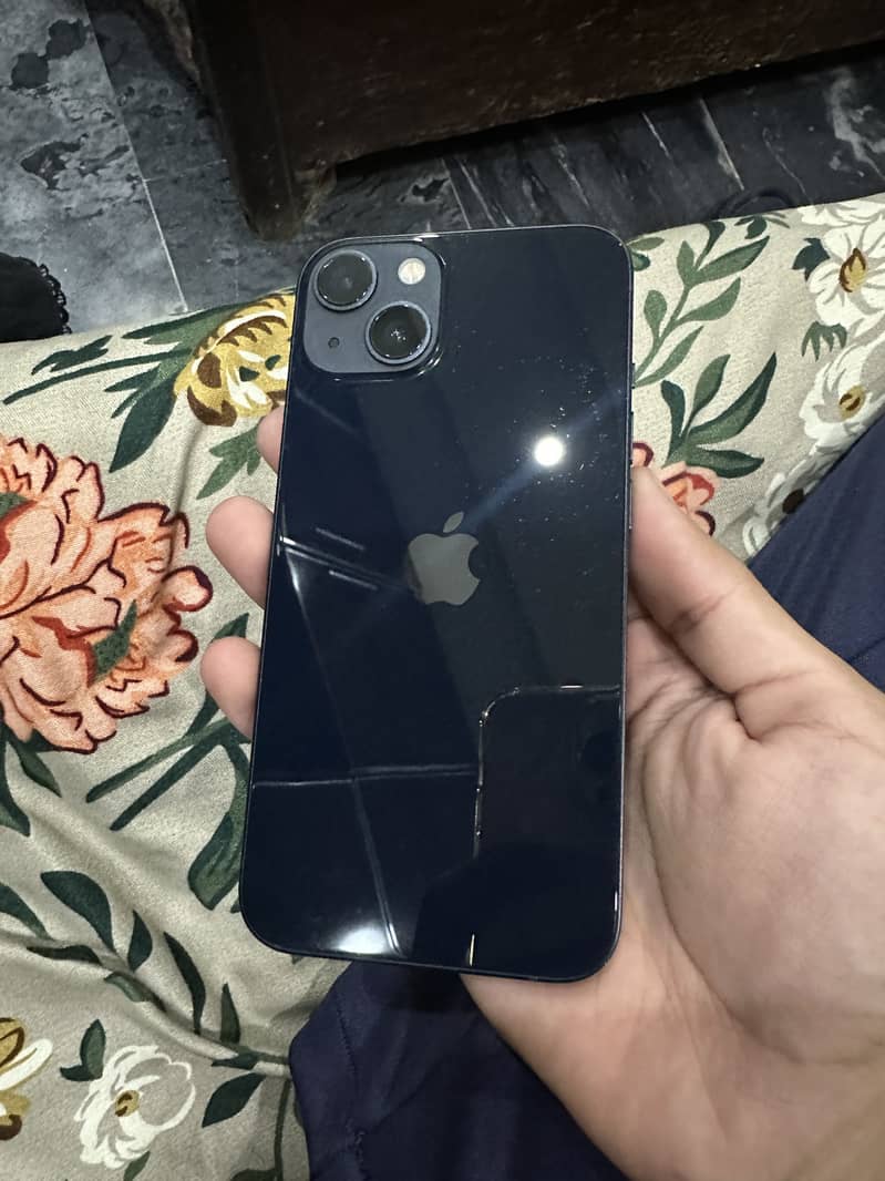 Apple iPhone 13 0