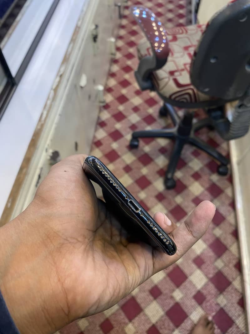 Apple iPhone 7 Plus 6