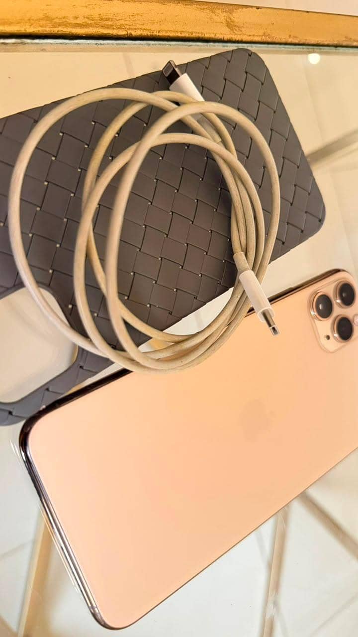 Apple iPhone 11 Pro Max 3