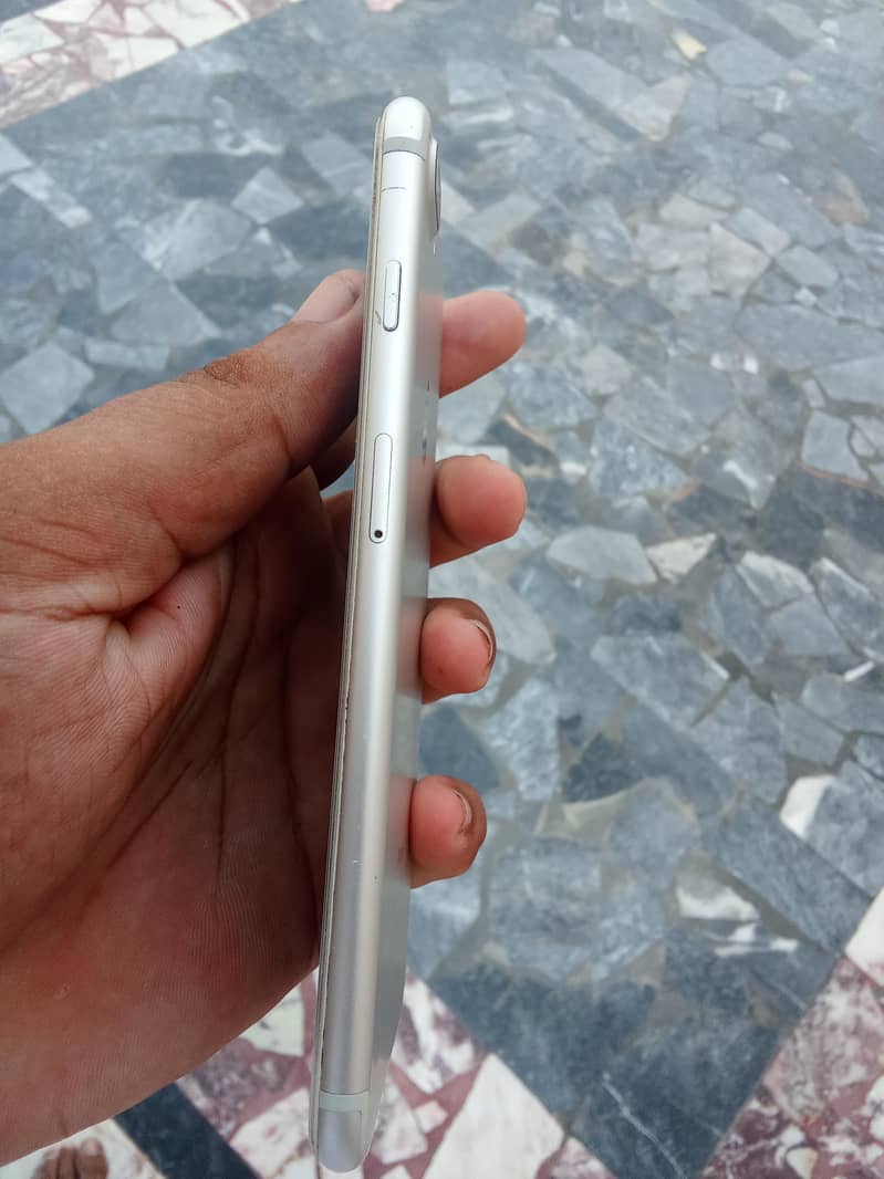Apple iPhone 7 Plus 1
