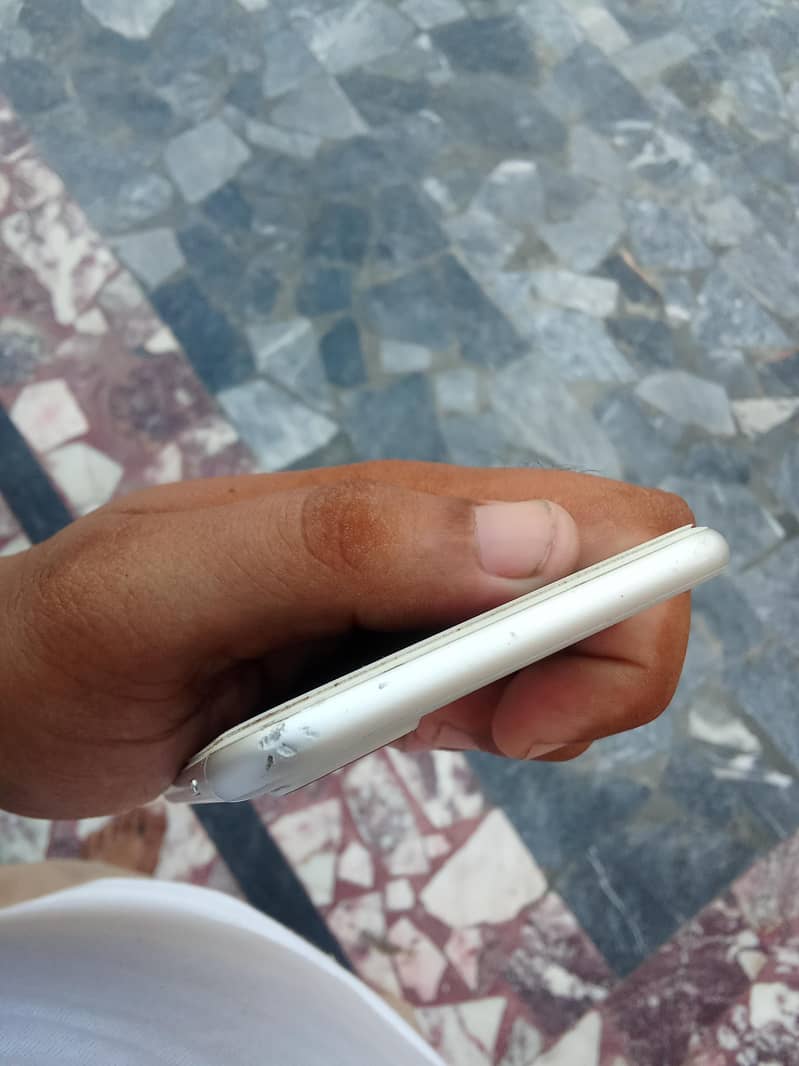 Apple iPhone 7 Plus 4