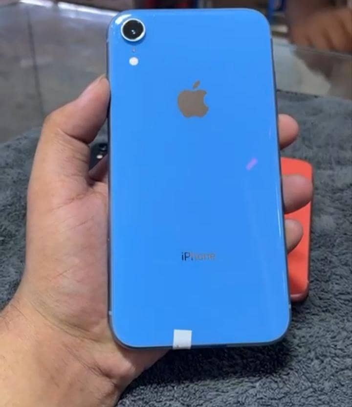 Apple iPhone XR 3