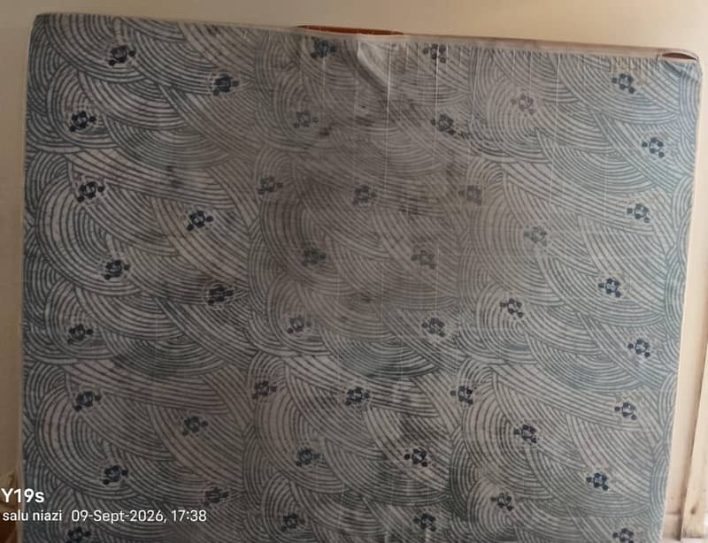 mattress 0