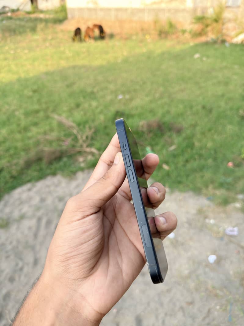 Apple iPhone 14 2