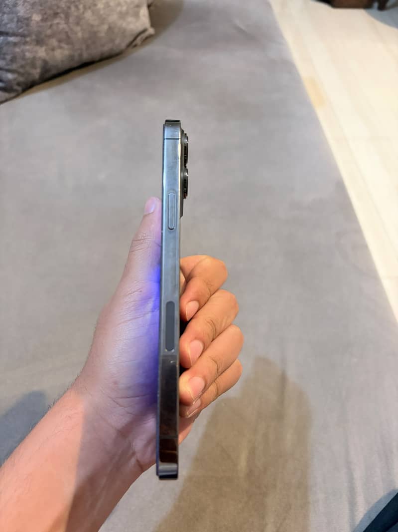 Apple iPhone 13 Pro Max 5