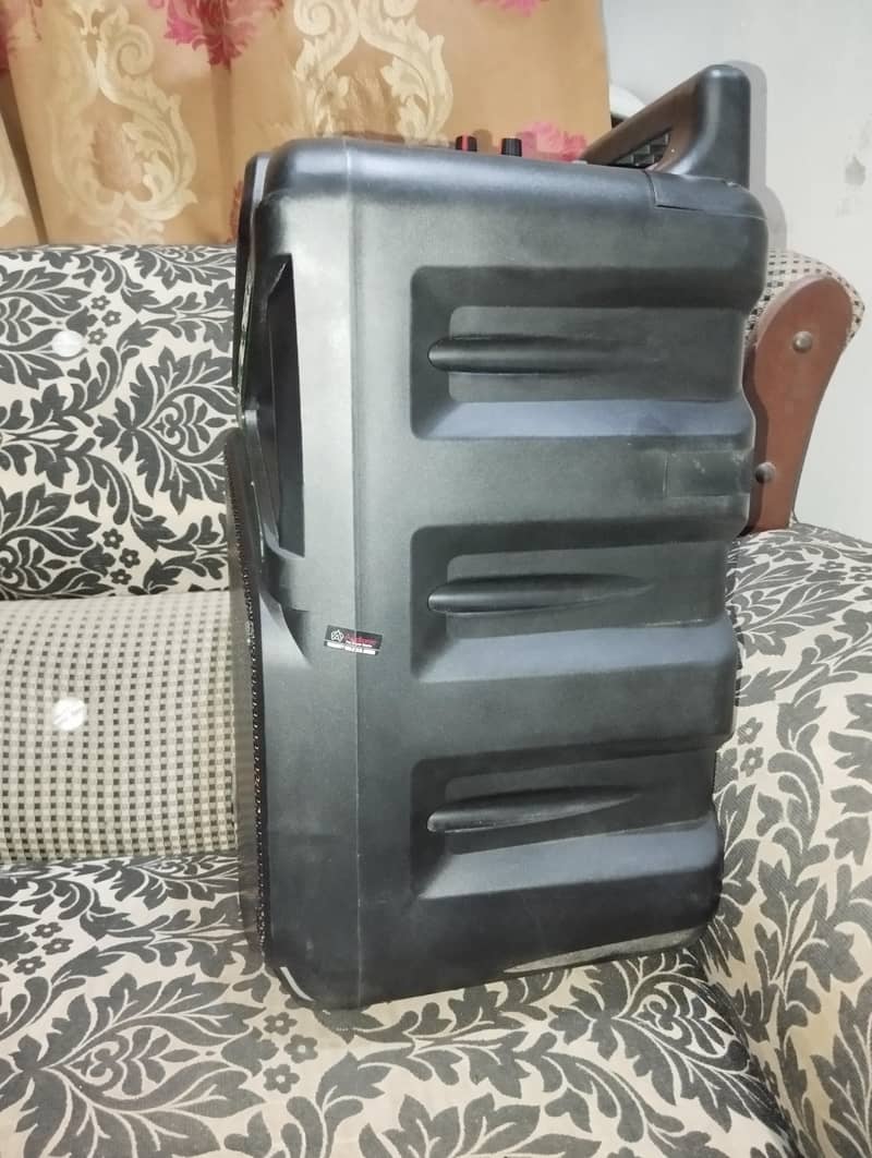 Audionic series Mh-810 4