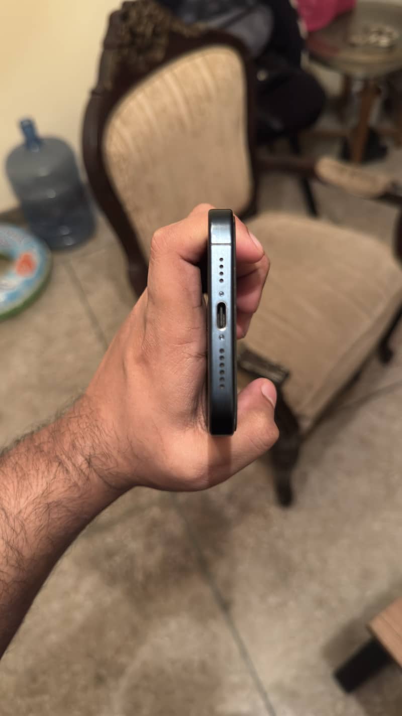Apple iPhone 15 Pro Max 5