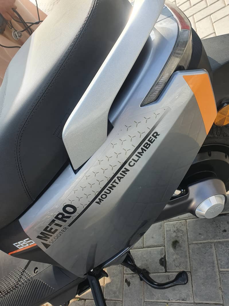 Metro E8S 8