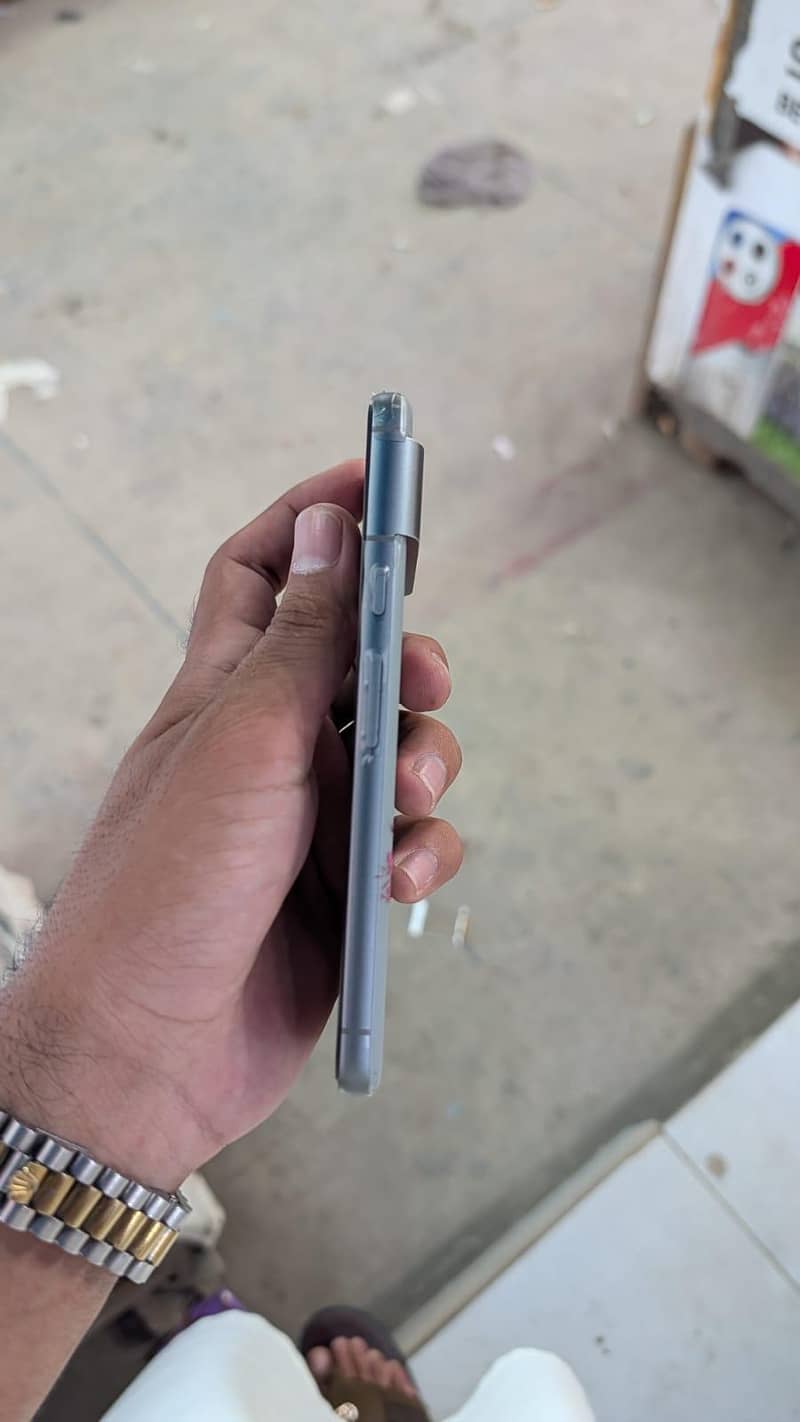 Google Pixel 8 2