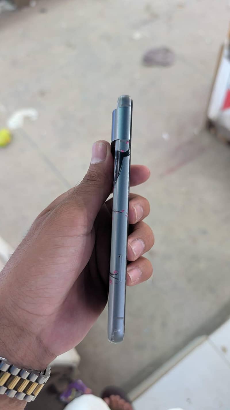 Google Pixel 8 6