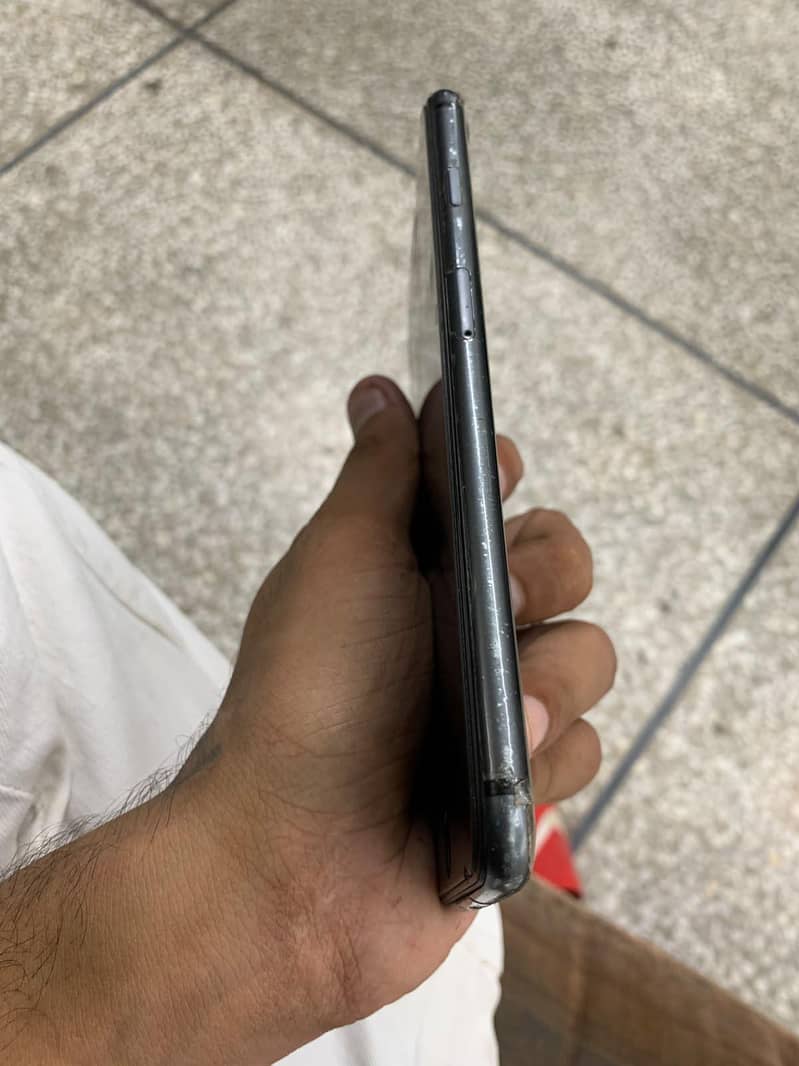 Apple iPhone 8 Plus 1