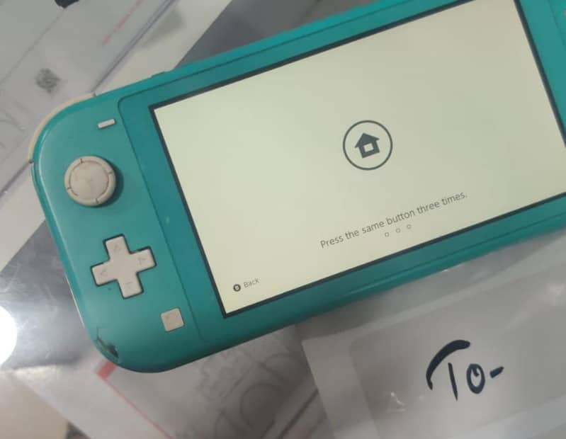 Nintendo switch lite 4