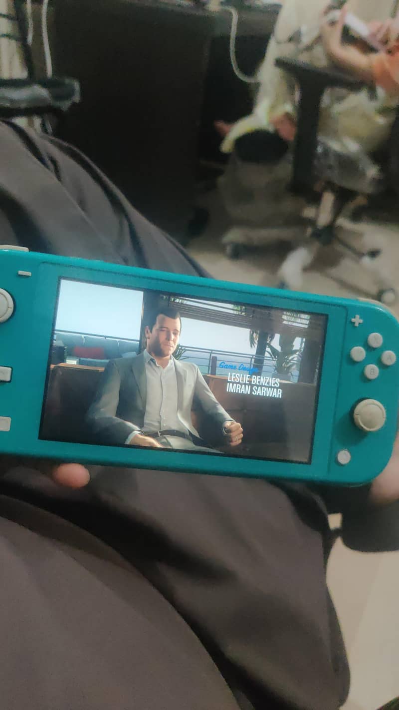 Nintendo switch lite 5