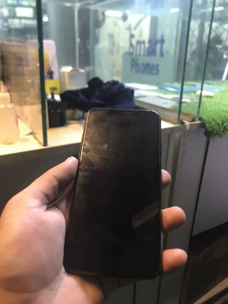 Apple iPhone 11 Pro Max 1