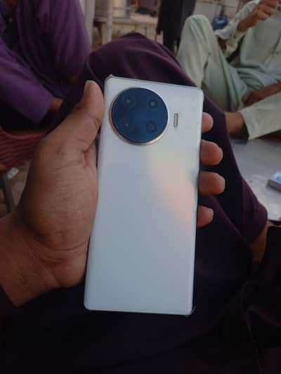 Tecno Spark 20 Pro Plus