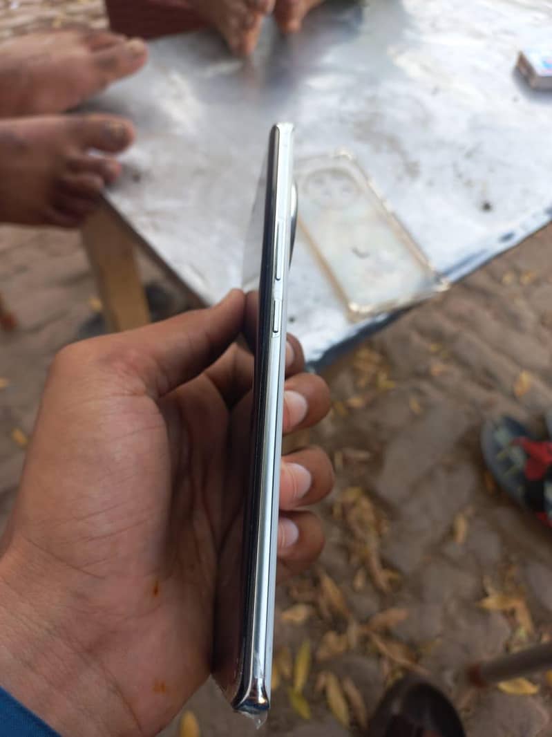 Tecno Spark 20 Pro Plus 2
