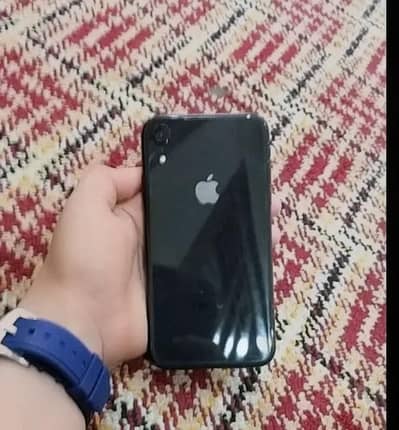 Iphone XR for more details what's app 03222825095